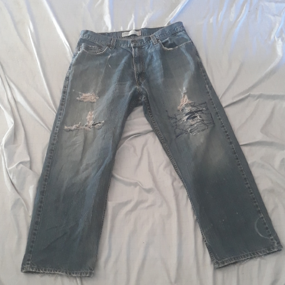 Distressed levi 569s